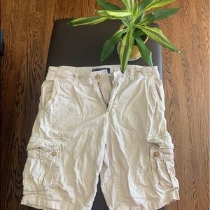 Mens American Eagle cargo shorts.